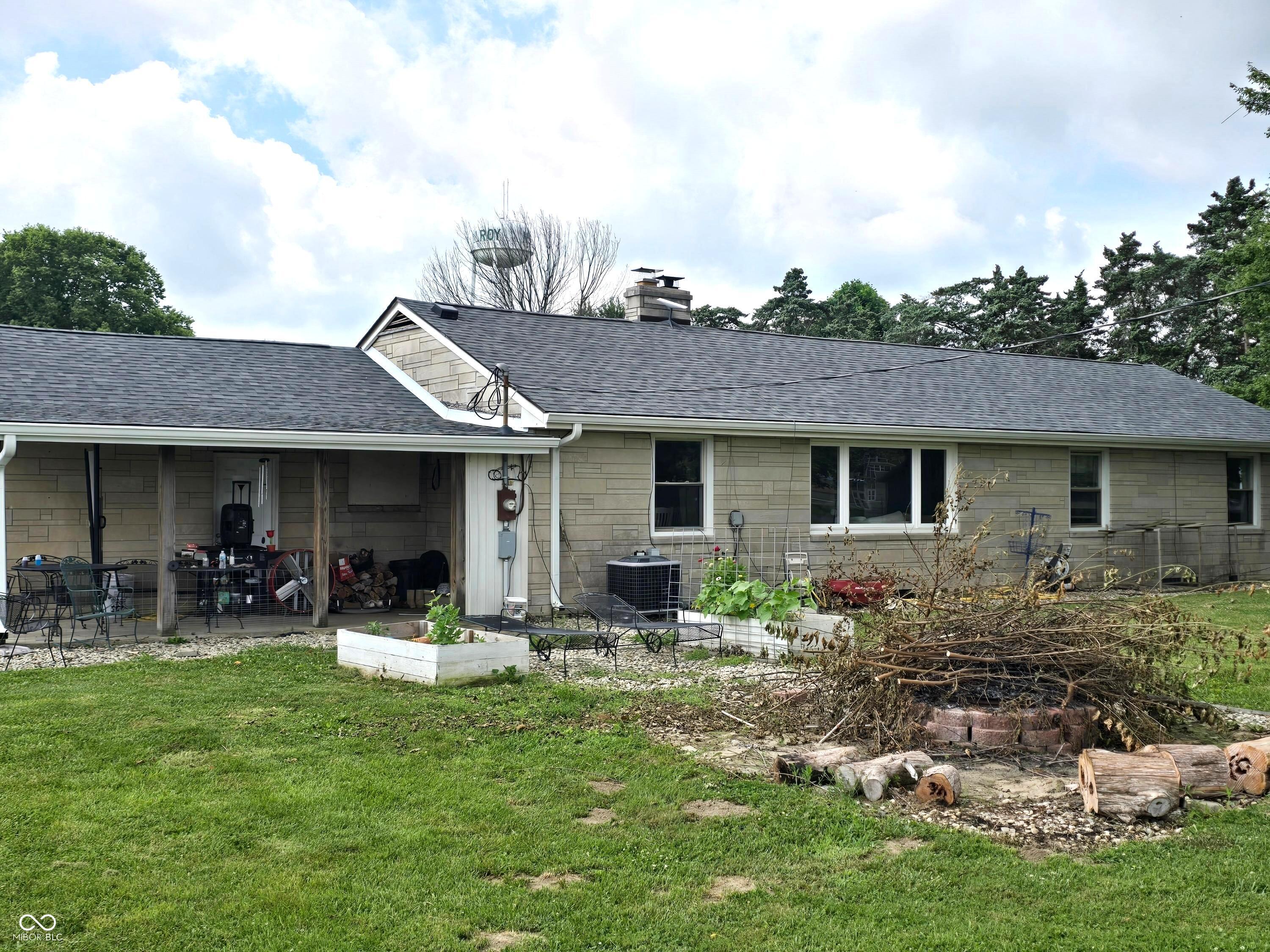 712 East Main Street Milroy, IN 46156 - Photo 4 of 27