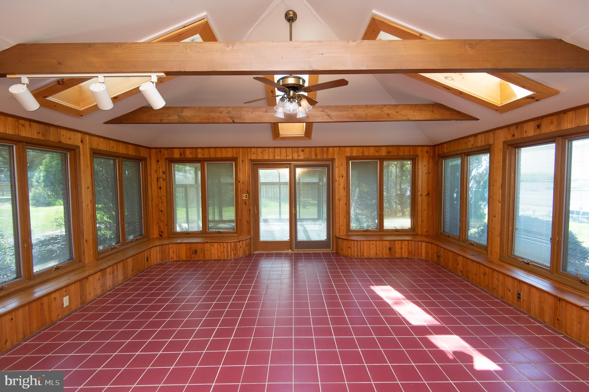 5452 Tates Bank Road Cambridge, MD 21613 - Photo 33 of 64 Sunroom