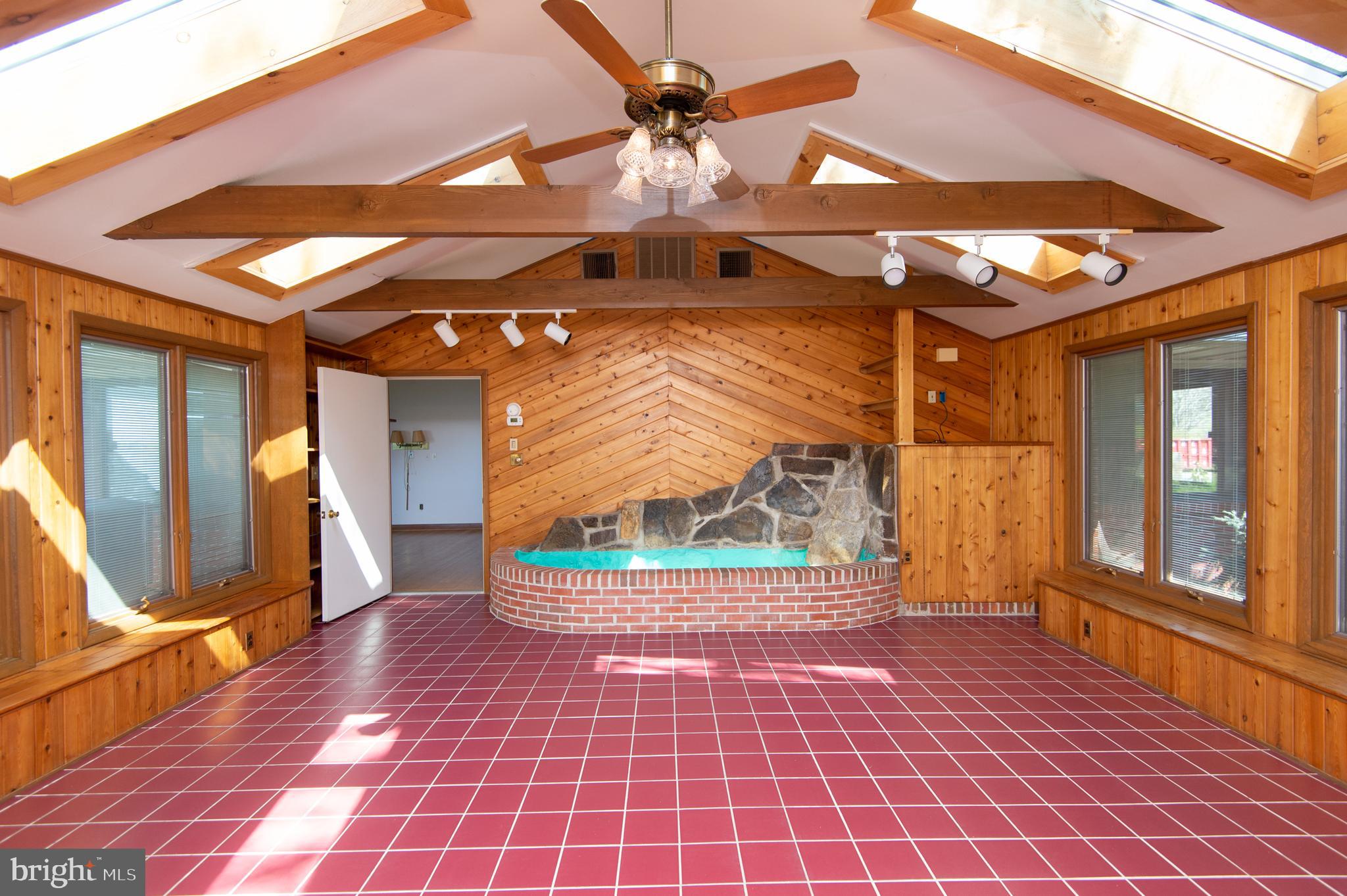 5452 Tates Bank Road Cambridge, MD 21613 - Photo 34 of 64 Sunroom
