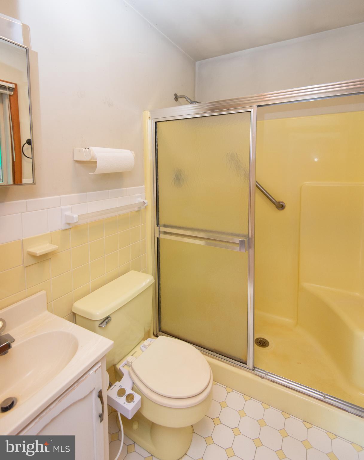 5452 Tates Bank Road Cambridge, MD 21613 - Photo 47 of 64 Bathroom in efficiency