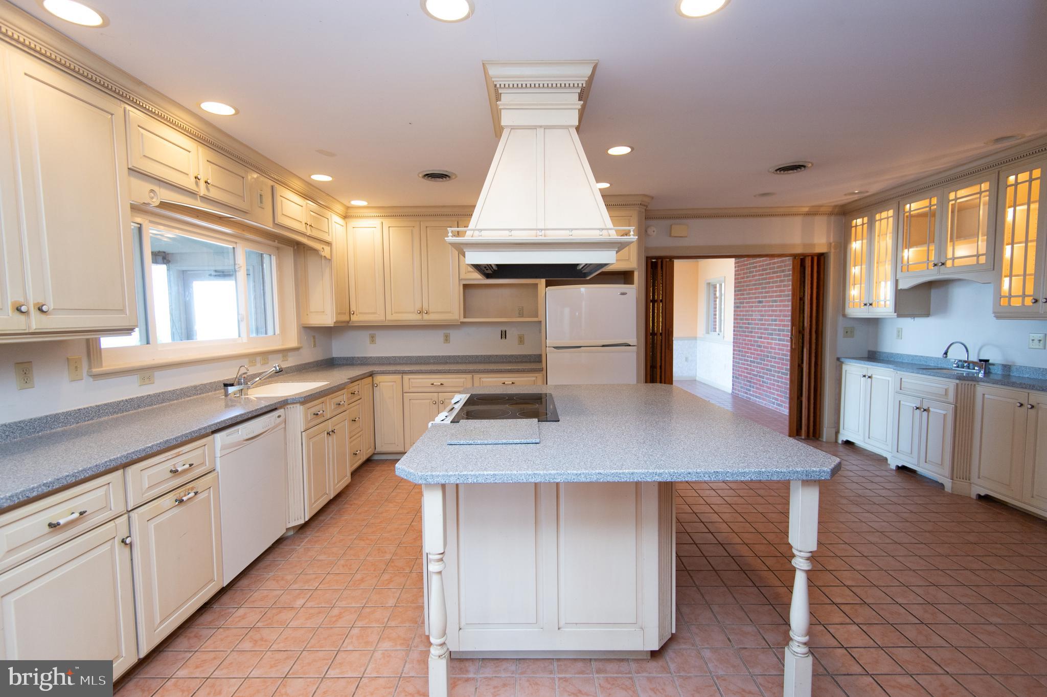 5452 Tates Bank Road Cambridge, MD 21613 - Photo 8 of 64 Kitchen