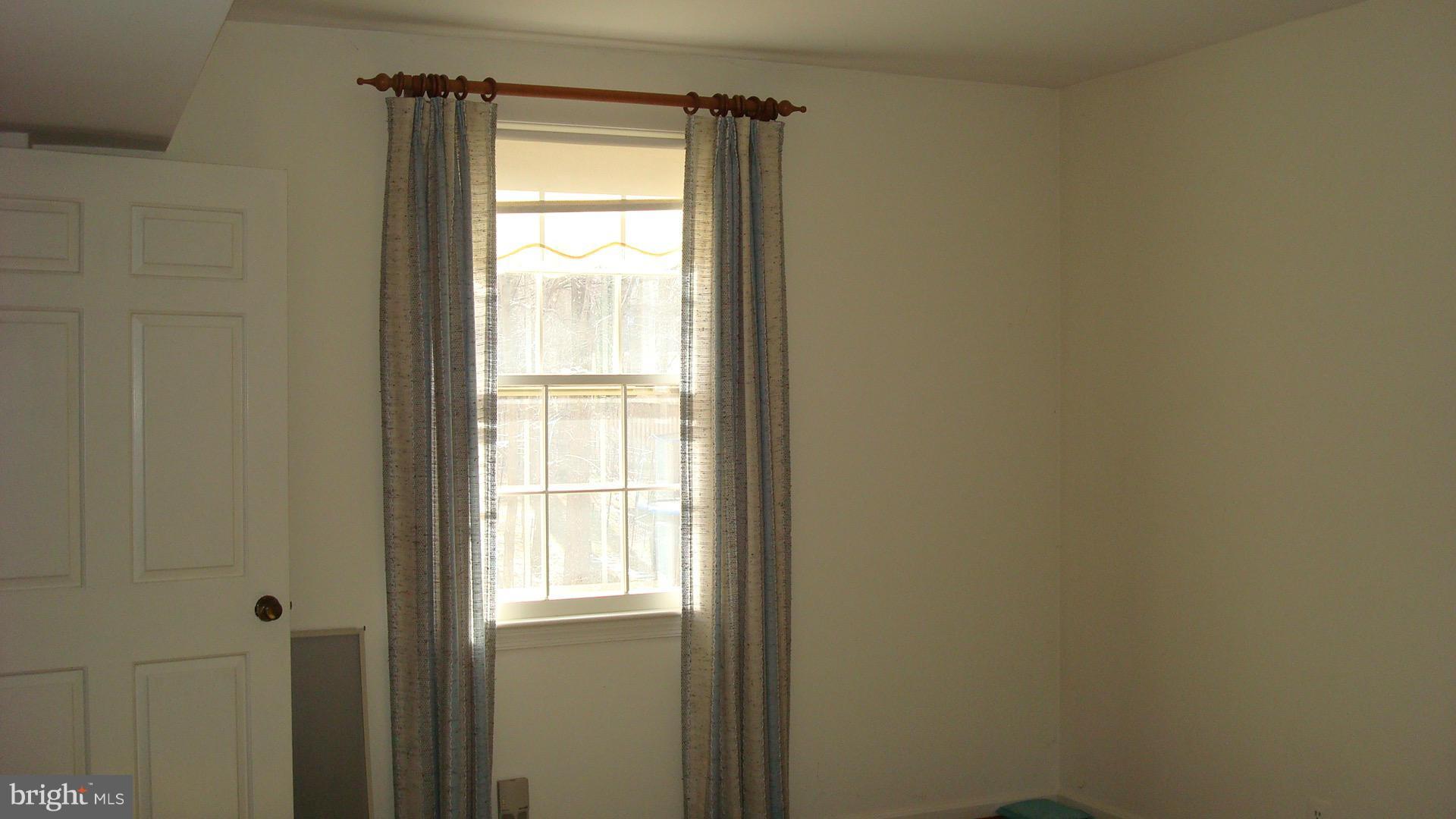 11829 Larry Road Fairfax, VA 22030 - Photo 7 of 16 Bedroom
