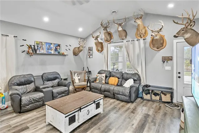 $199,900 | 14533 North State Street, Mercer, MO 64661