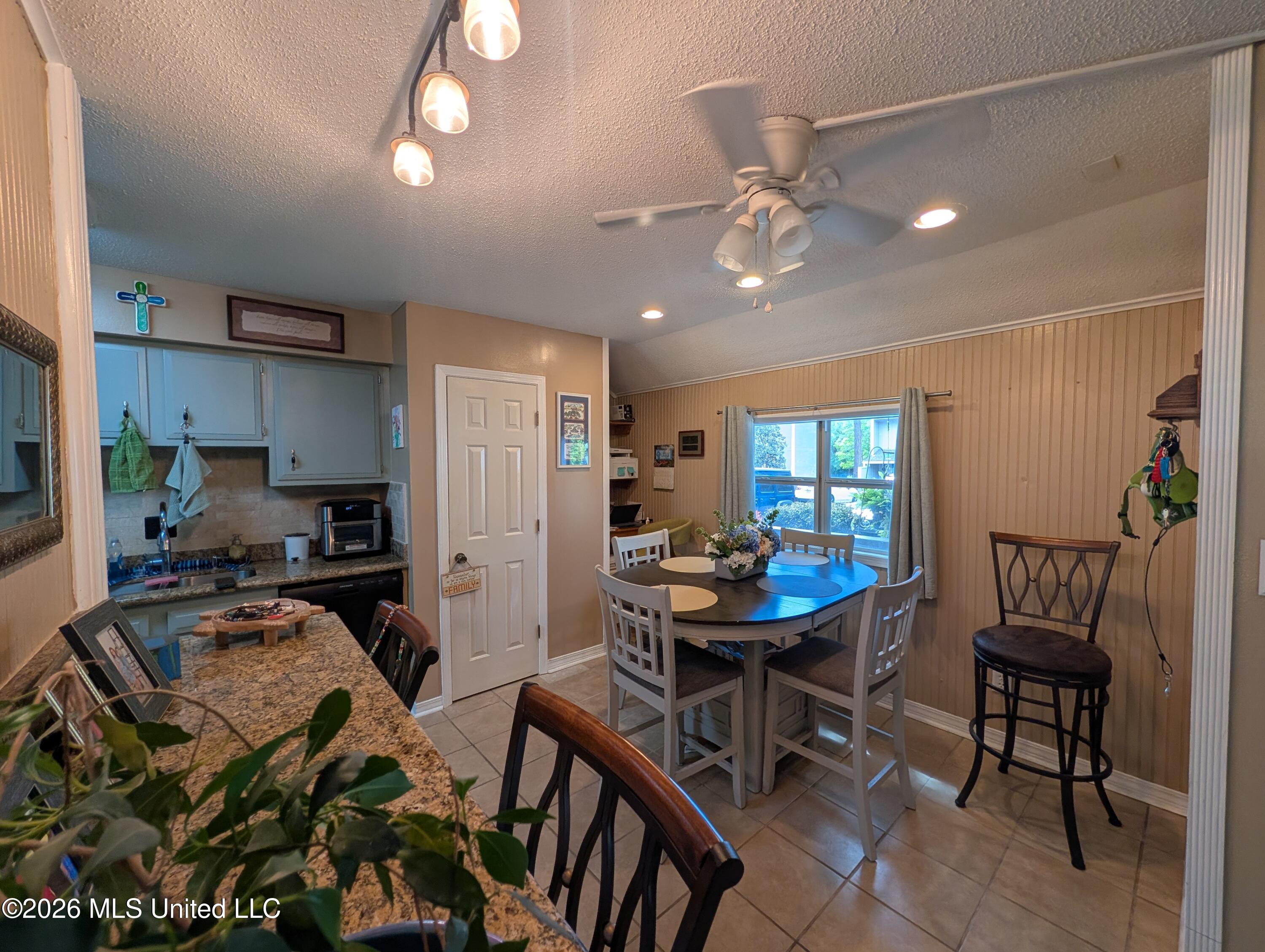 258 Highpoint Drive Diamondhead, MS 39525 - Photo 4 of 27 PXL_20260408_201941613.MP