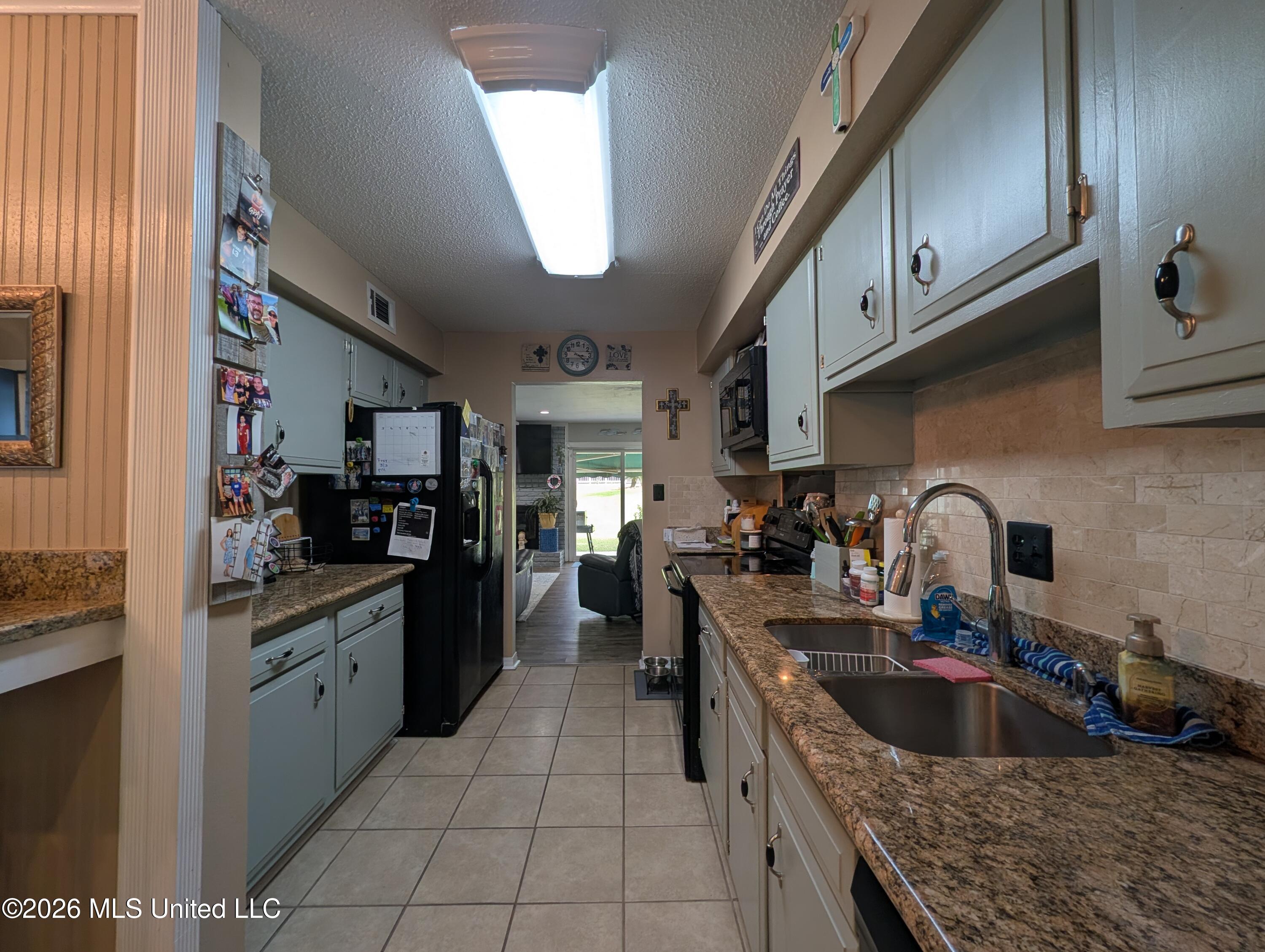 258 Highpoint Drive Diamondhead, MS 39525 - Photo 7 of 27 PXL_20260408_202148855