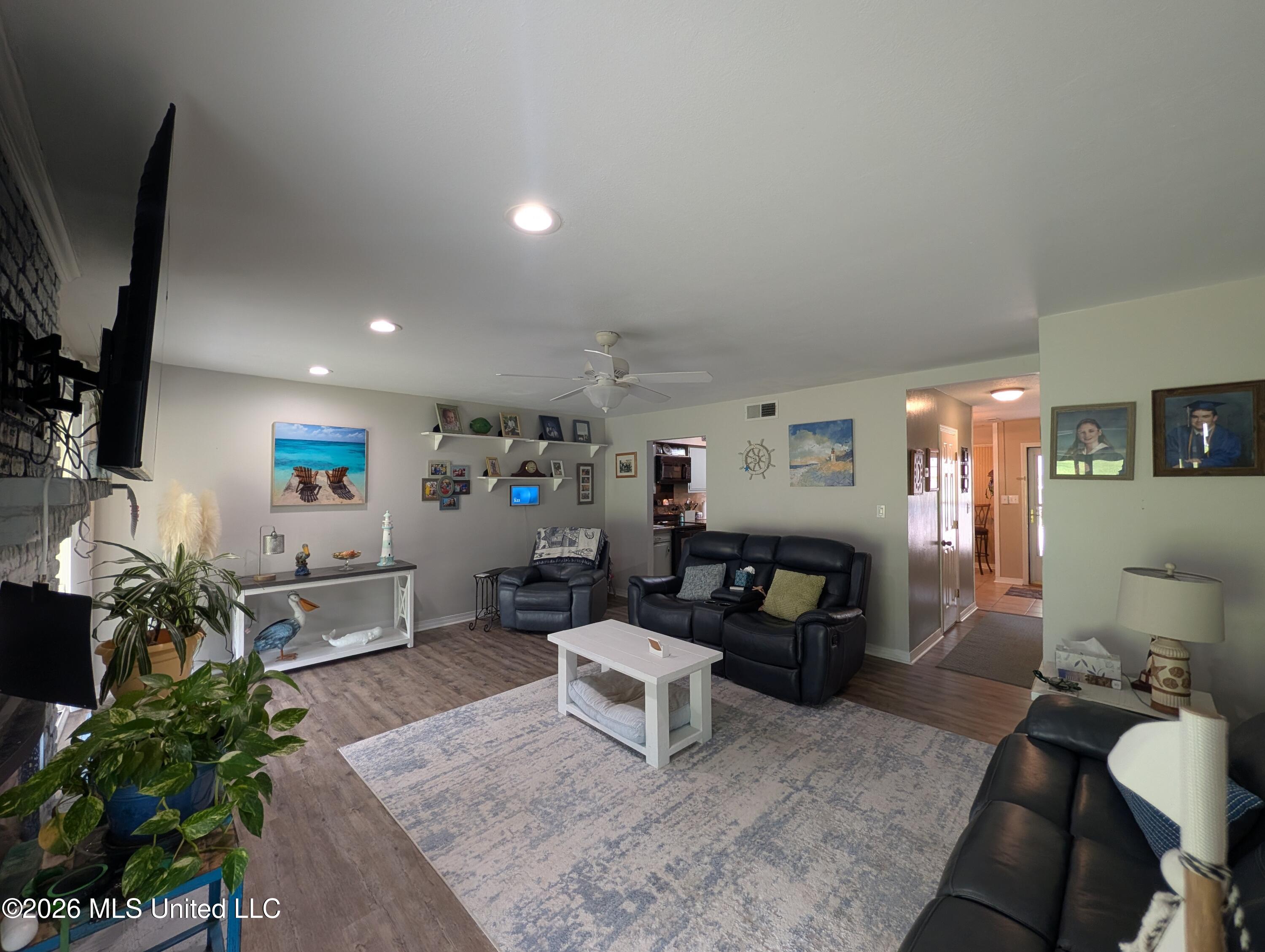 258 Highpoint Drive Diamondhead, MS 39525 - Photo 9 of 27 PXL_20260408_202301347