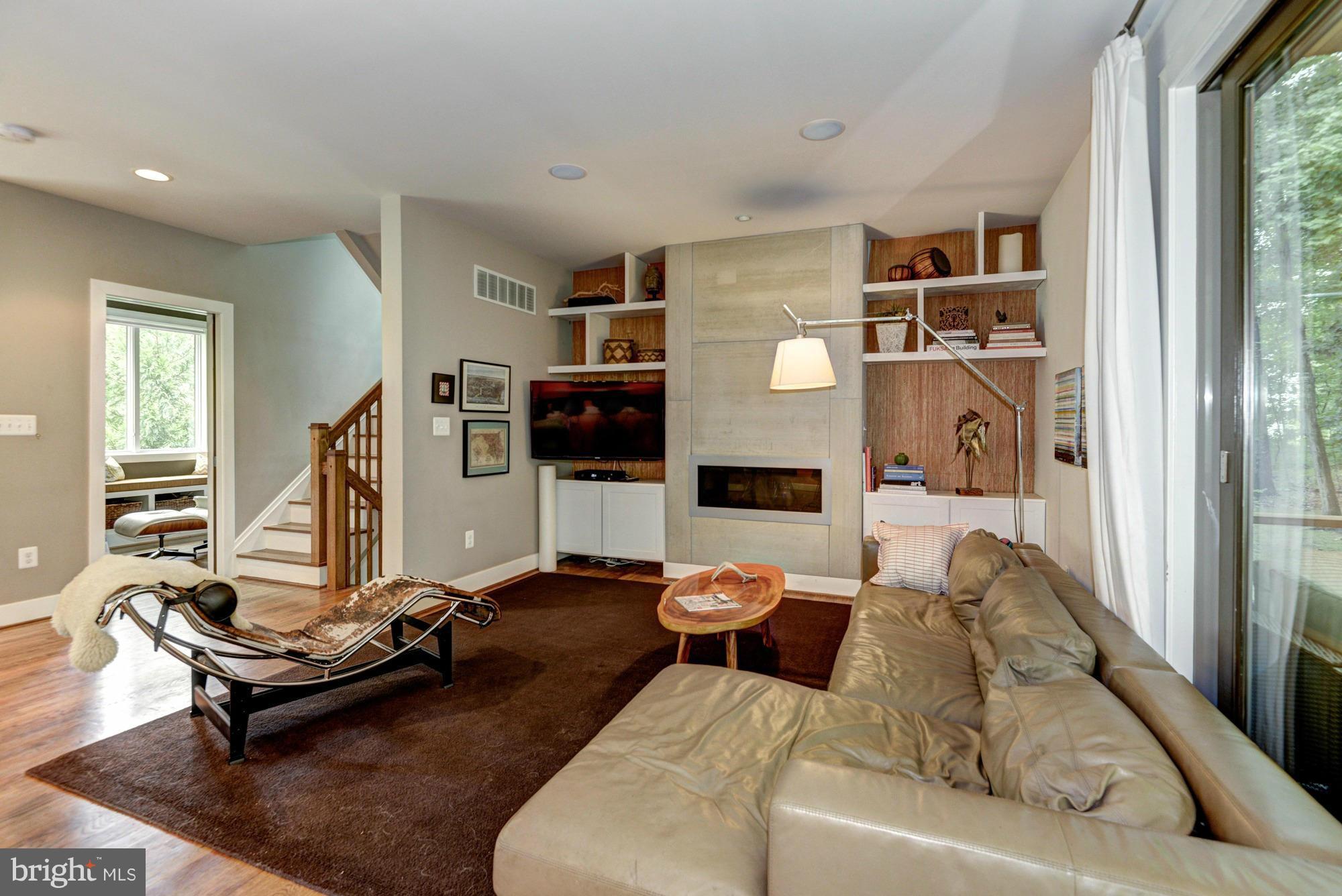 5693 Trotter Road Clarksville, MD 21029 - Photo 5 of 30 Family Room