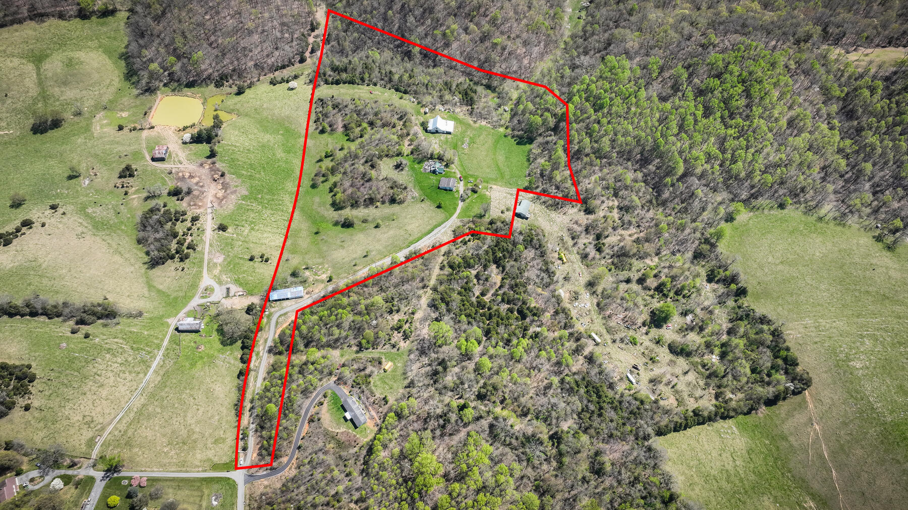 284 South Summer Sound Road, Unit 1 Piney Flats, TN 37686 - Photo 4 of 27 100