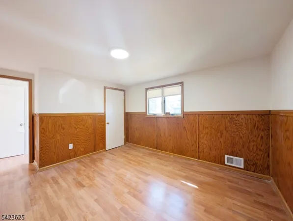 $5,500 | 14 Bunyan Drive, Livingston, NJ 07039