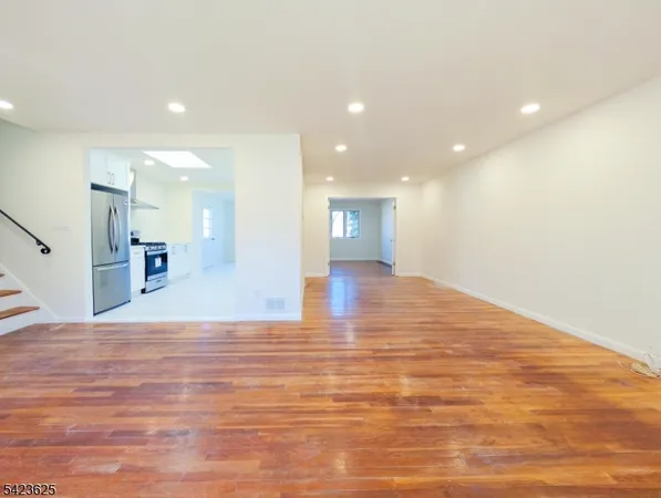 $5,500 | 14 Bunyan Drive, Livingston, NJ 07039