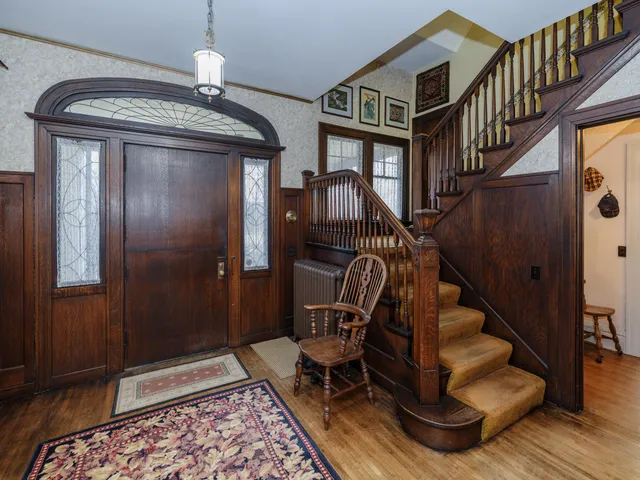 $529,900 | 204 Monroe Street, Kalamazoo, MI 49006