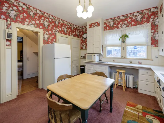 $529,900 | 204 Monroe Street, Kalamazoo, MI 49006