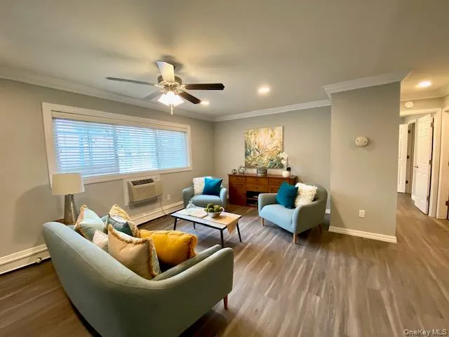 $2,390 | 315 Brook Avenue, Unit 315A, Bay Shore, NY 11706