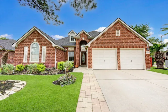 $2,300 | 6543 Horsepen Bayou Drive, Houston, TX 77084