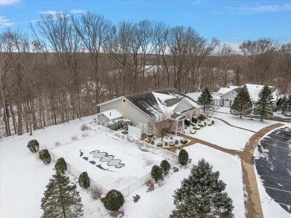 $485,000 | 2859 Villa Lane, Benton Harbor, MI 49022
