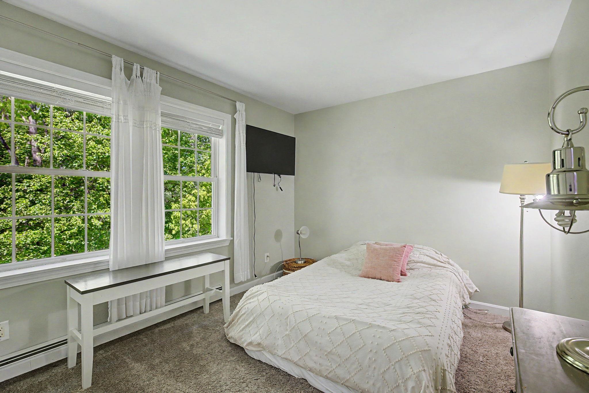 1029 South Mammoth Road, Unit 15 Manchester, NH 03109 - Photo 21 of 37