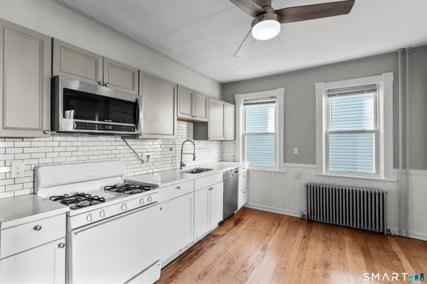 $2,150 | 394 Gregory Street, Unit 2, Bridgeport, CT 06604