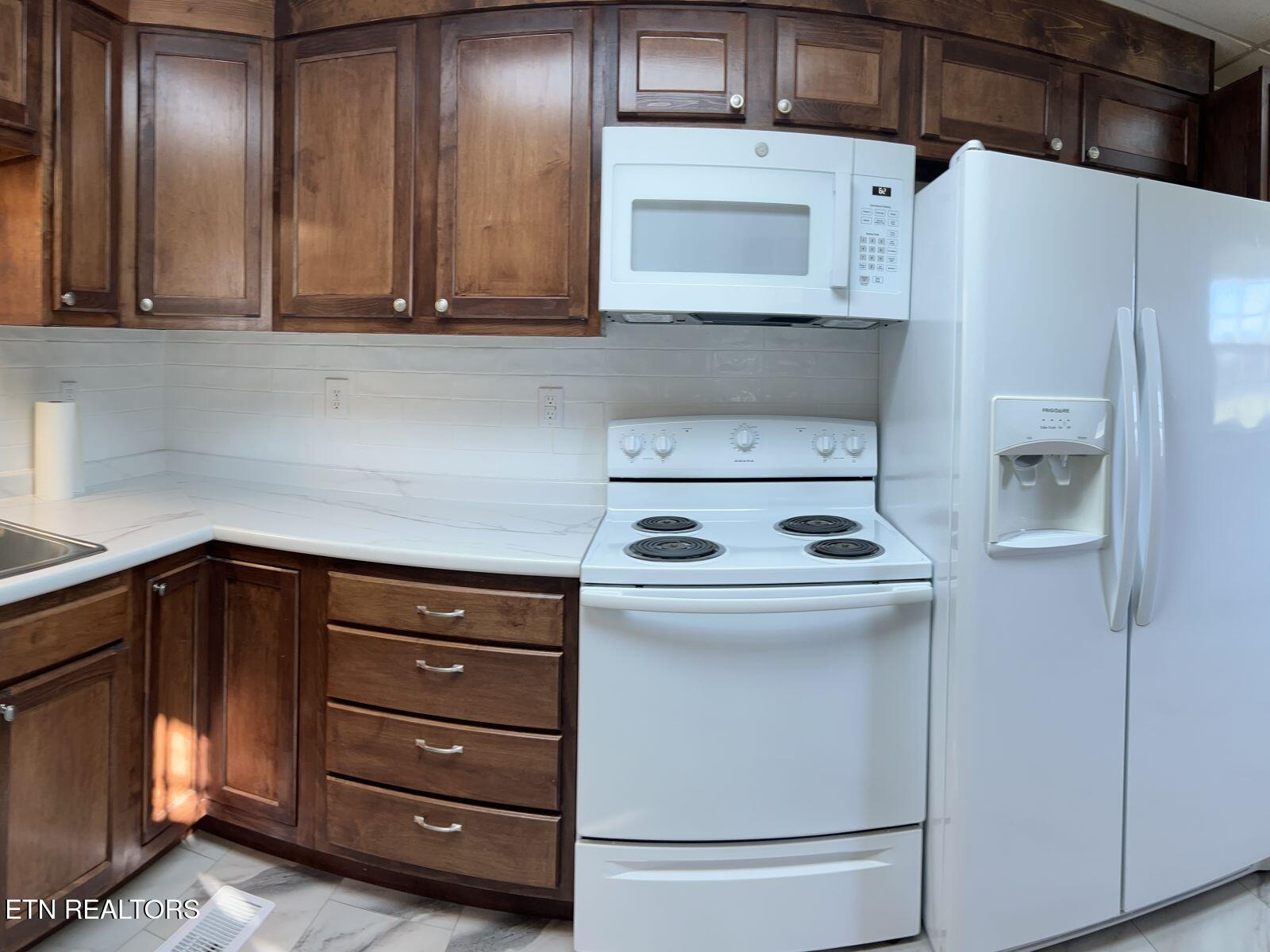 10 Farrell Street Niota, TN 37826 - Photo 9 of 15 9