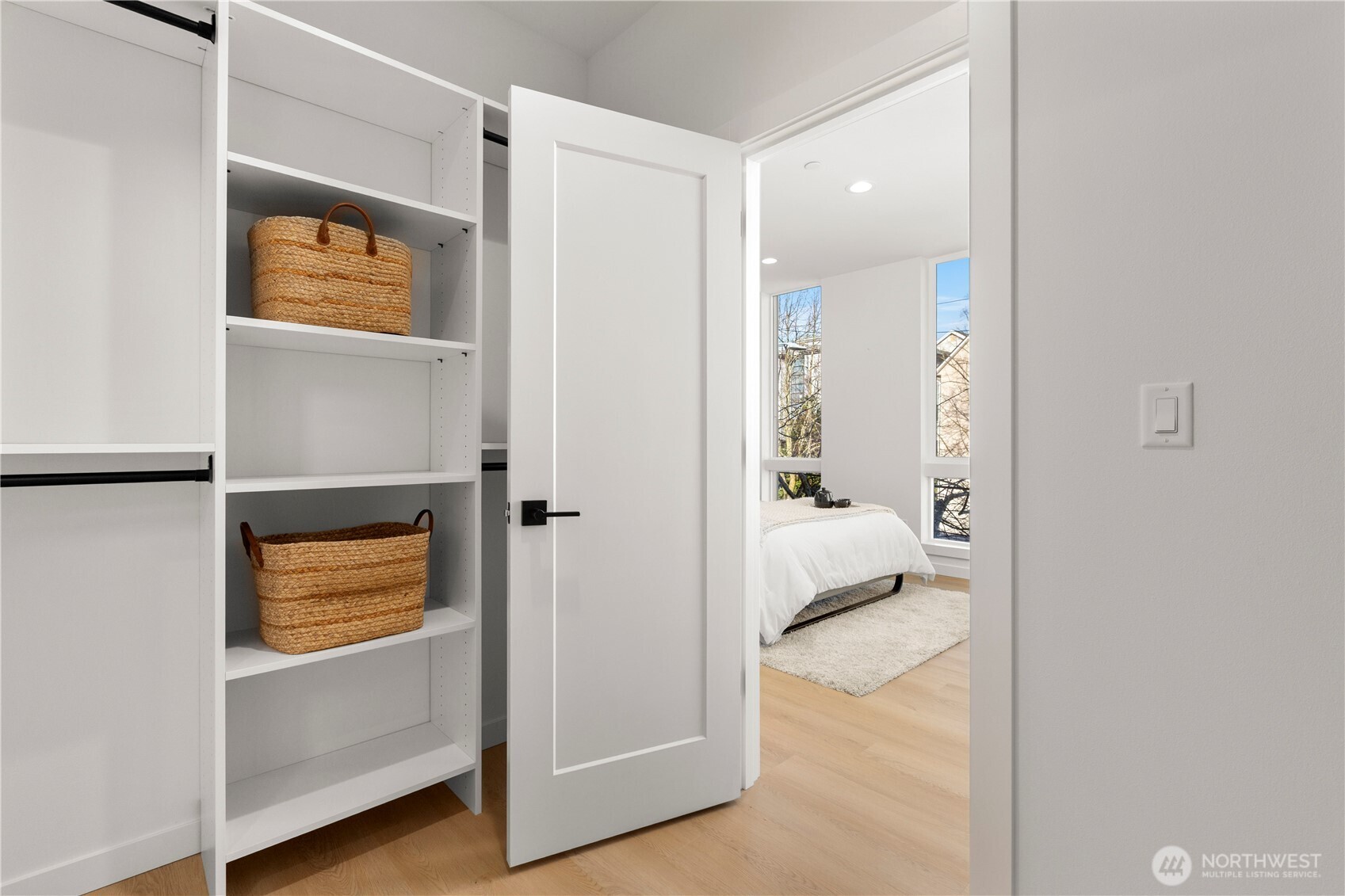 957 North 35th Street Seattle, WA 98103 - Photo 17 of 29