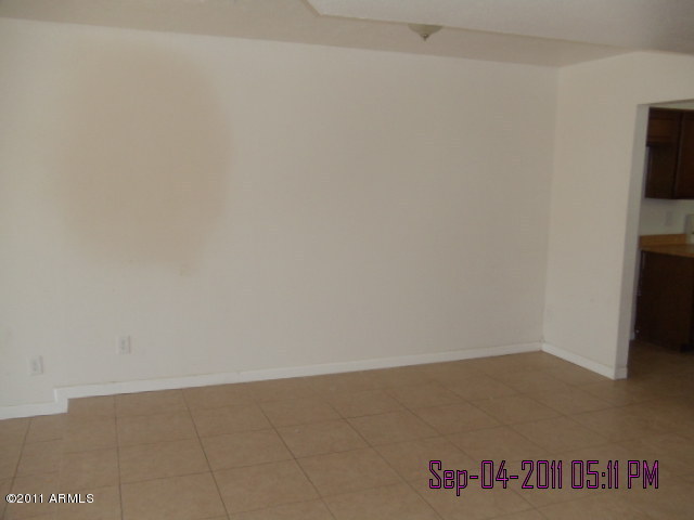 3024 West Redfield Road Phoenix, AZ 85053 - Photo 3 of 11 Dining Room