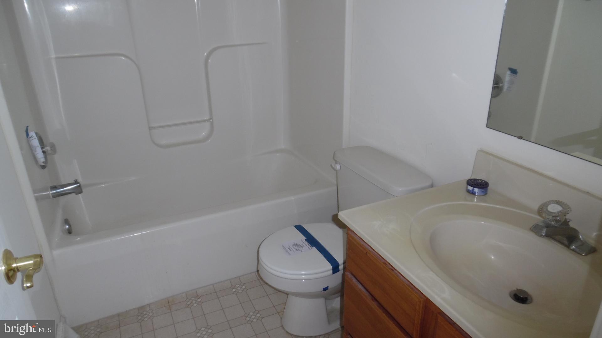 472 Pumping Station Road Hanover, PA 17331 - Photo 4 of 14 Bath (Master)