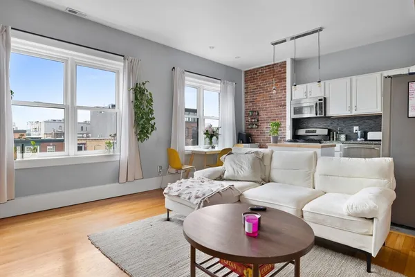 $5,000 | 705 Massachusetts Avenue, Unit 8, Boston, MA 02118
