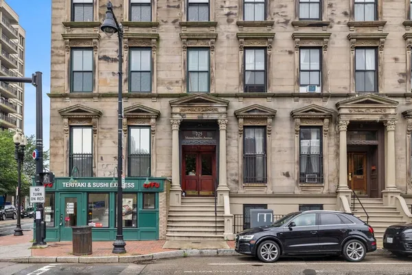 $5,000 | 705 Massachusetts Avenue, Unit 8, Boston, MA 02118