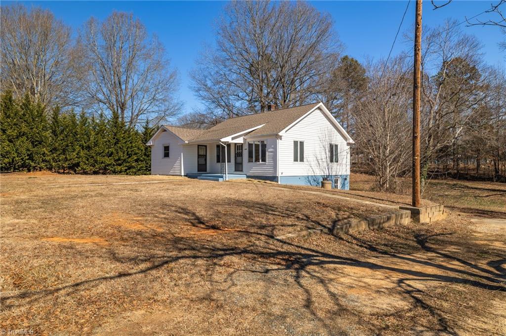 1228 Weaver Road Lexington, NC 27295 - Photo 3 of 35 Gallery Image 3
