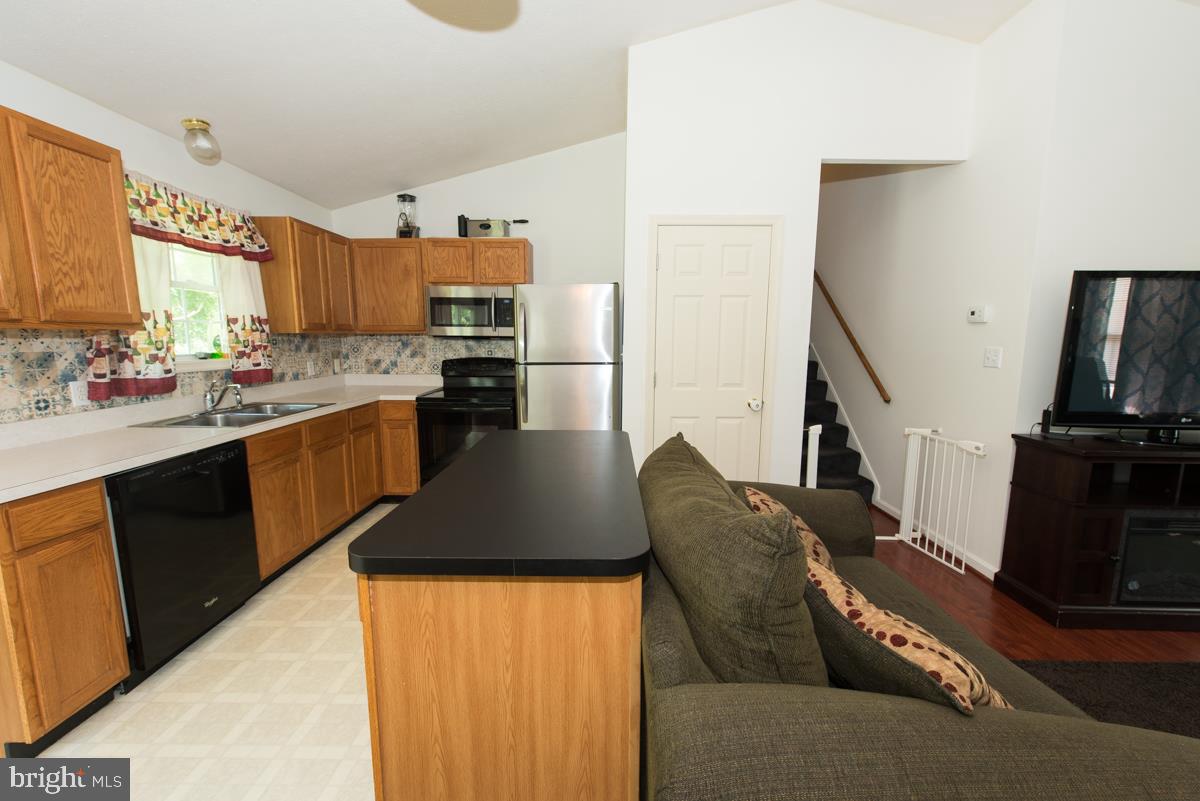 112 Michelle Drive Ranson, WV 25438 - Photo 11 of 36