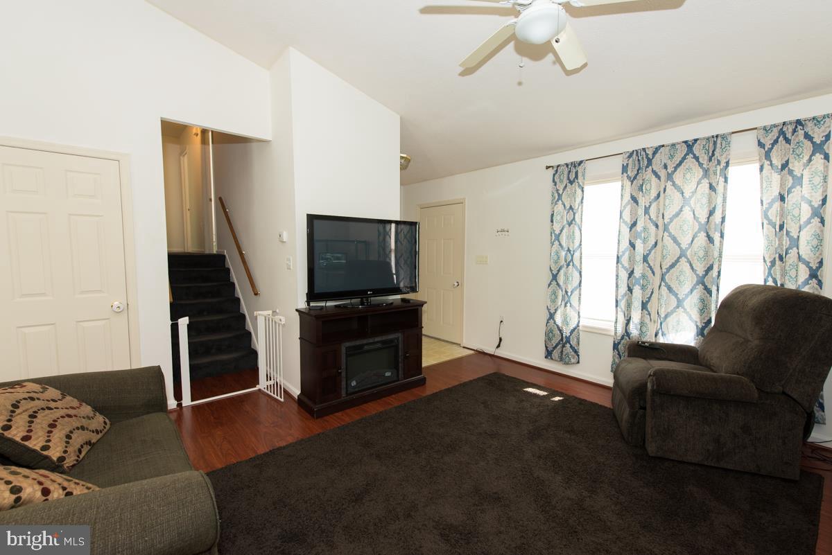 112 Michelle Drive Ranson, WV 25438 - Photo 4 of 36