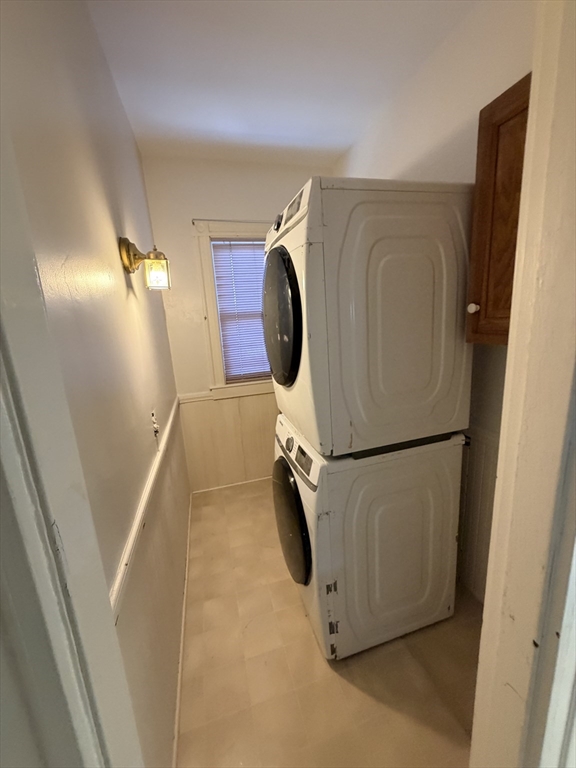 25 Congreve Street, Unit 2 Boston, MA 02131 - Photo 5 of 8 a utility room with dryer and washer