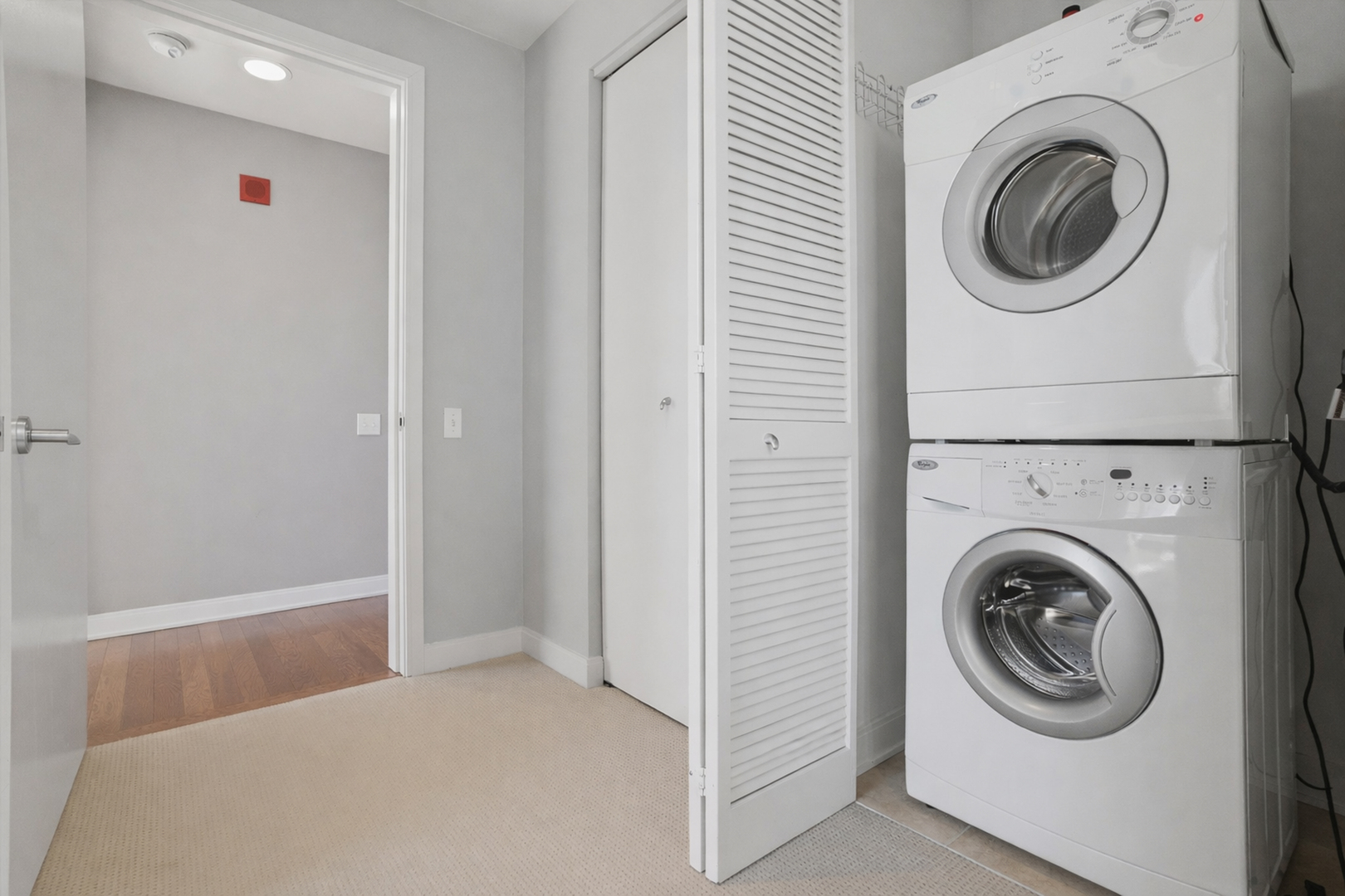 60 East Monroe Street, Unit 4504 Chicago, IL 60603 - Photo 17 of 34