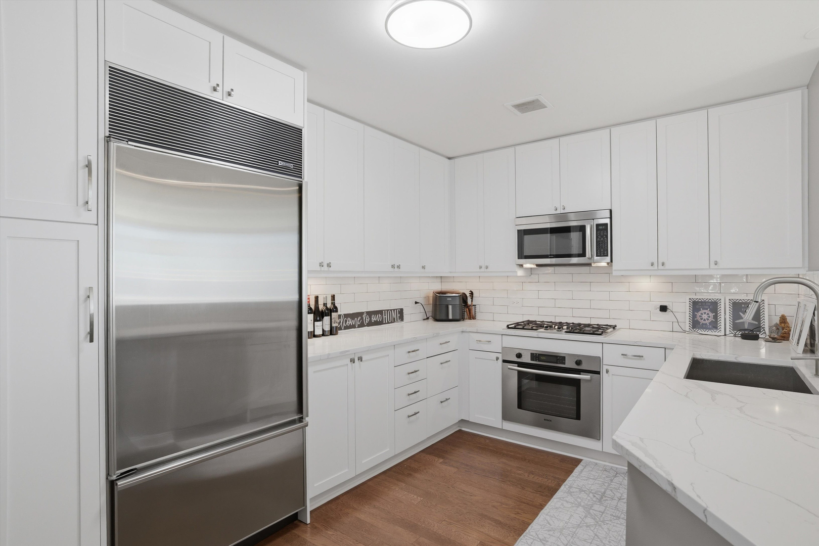 60 East Monroe Street, Unit 4504 Chicago, IL 60603 - Photo 7 of 34