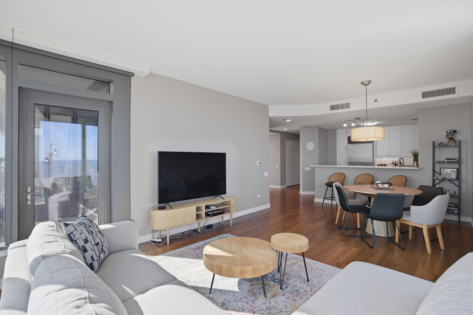60 East Monroe Street, Unit 4504 Chicago, IL 60603 - Photo 9 of 34