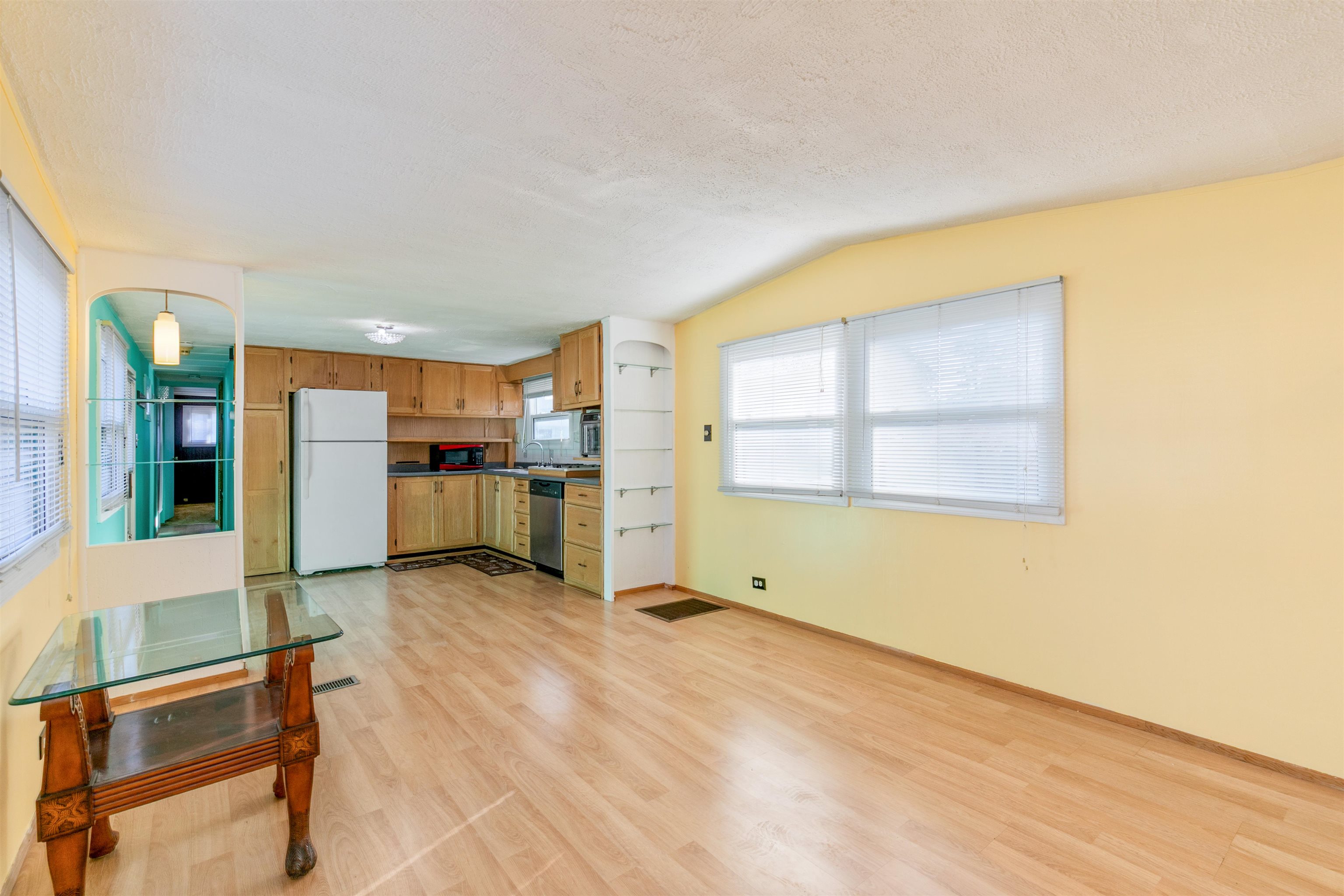 8 Gardner Avenue Salem, NH 03079 - Photo 11 of 24