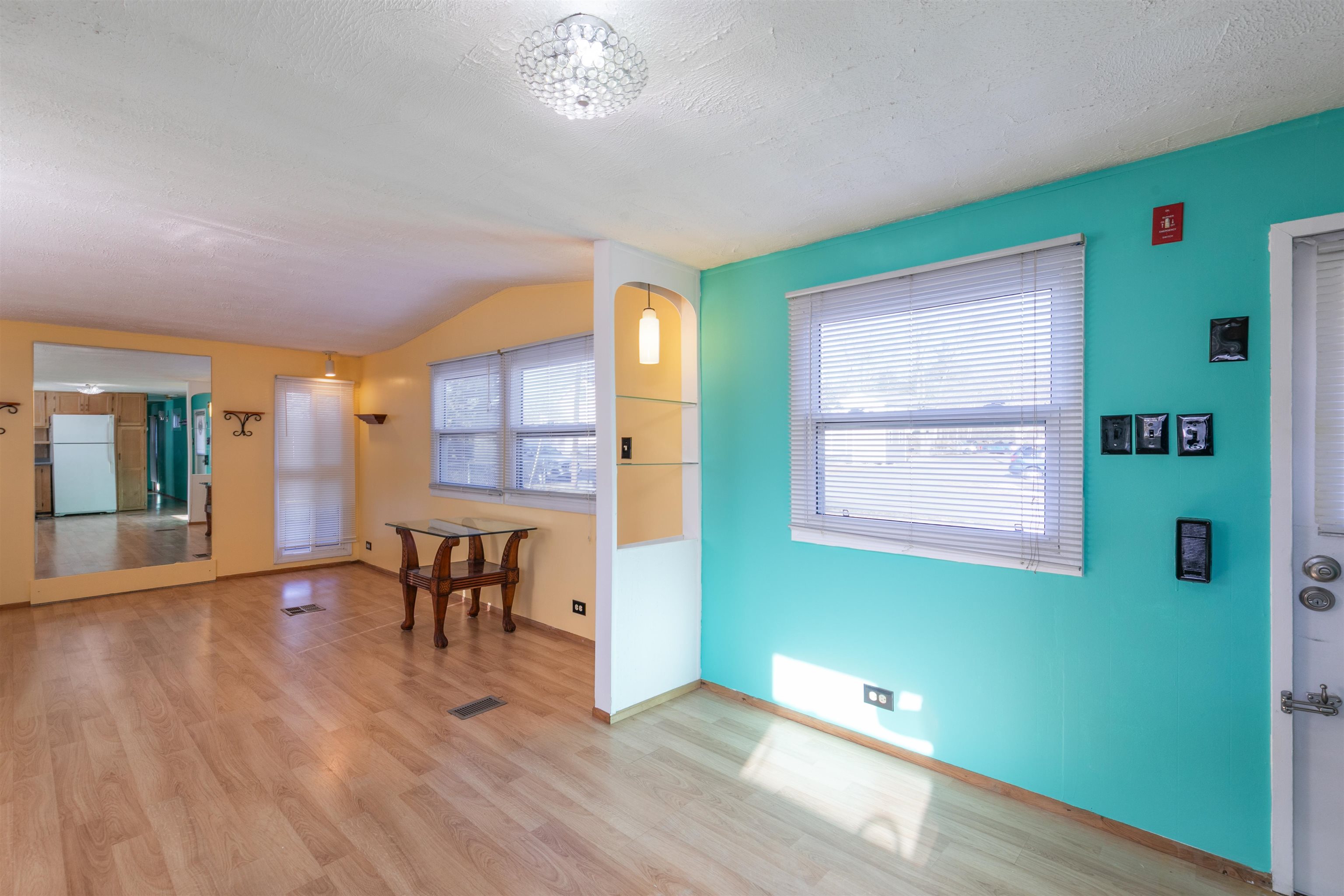 8 Gardner Avenue Salem, NH 03079 - Photo 12 of 24