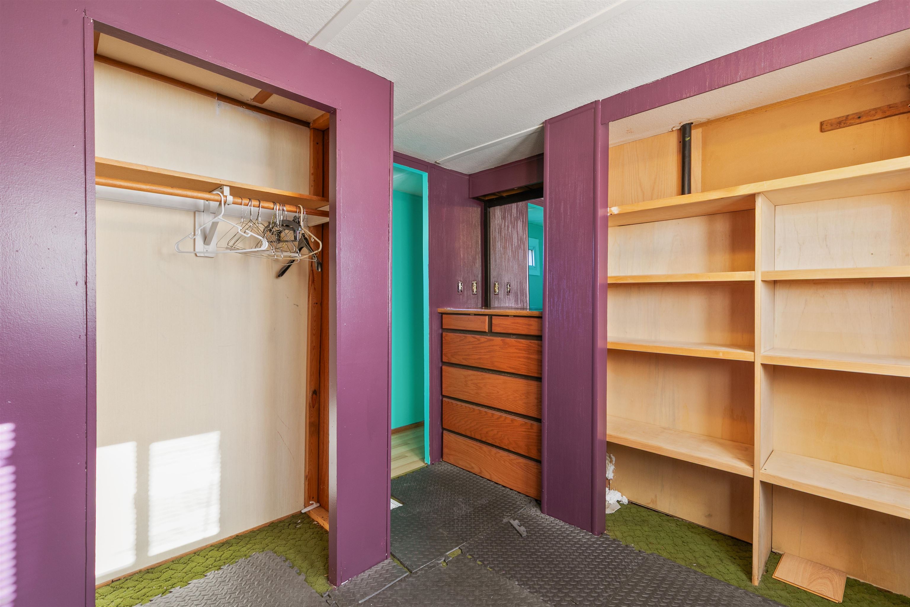 8 Gardner Avenue Salem, NH 03079 - Photo 18 of 24