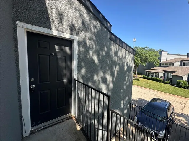 $810 | 9696 Walnut Street, Unit 713, Dallas, TX 75243