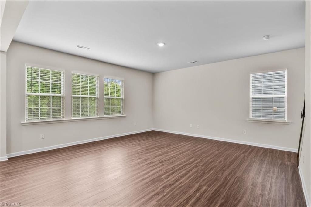 5567 Hydrangea Street Winston-Salem, NC 27104 - Photo 7 of 39