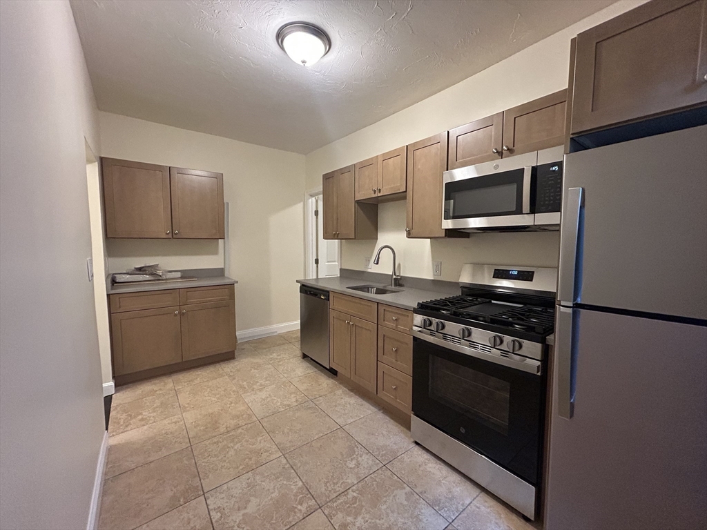 435 Walnut Avenue, Unit 6 Boston, MA 02119 - Photo 2 of 12