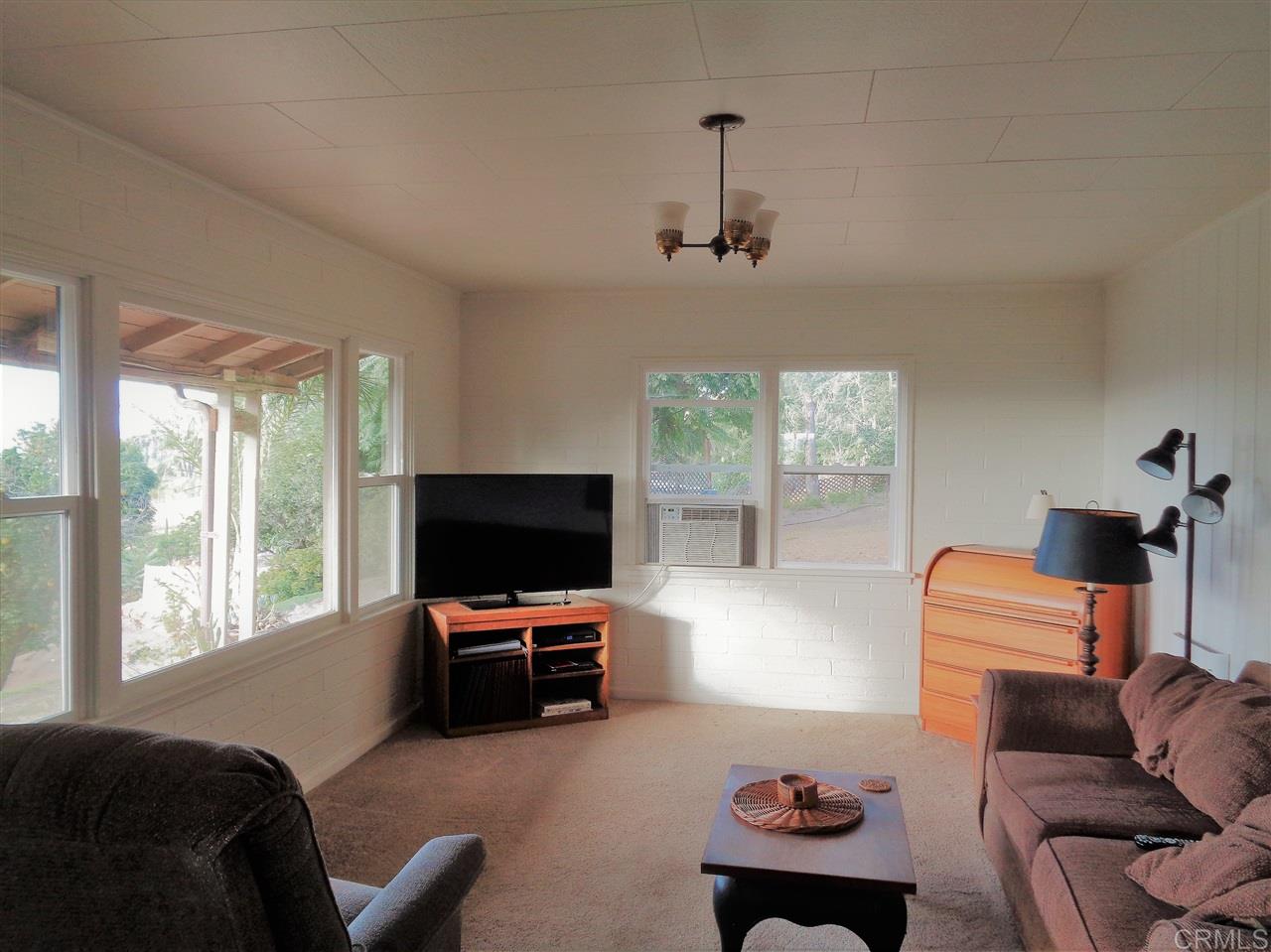 2319 Old Colony Road Vista, CA 92084 - Photo 5 of 19 Gallery Image 5
