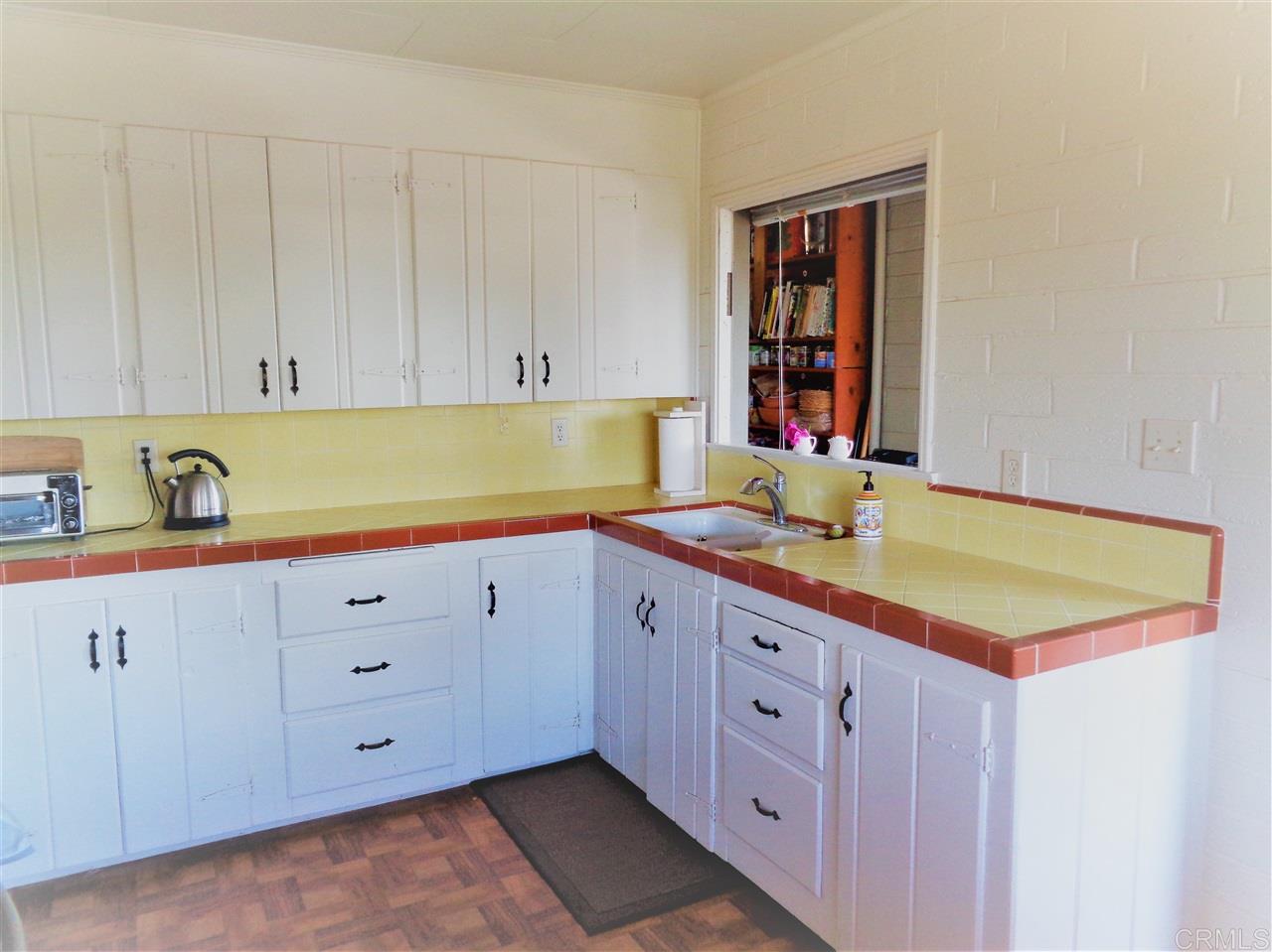 2319 Old Colony Road Vista, CA 92084 - Photo 6 of 19 Gallery Image 6