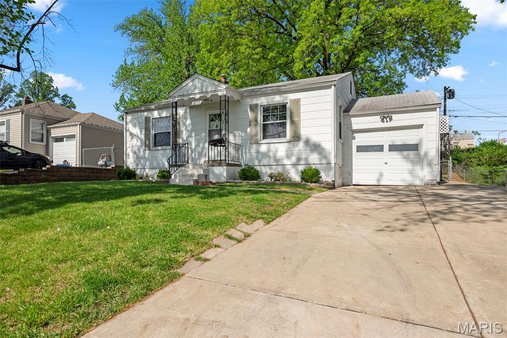 3155 O Hare Drive St. Ann, MO 63074 - Photo 3 of 24