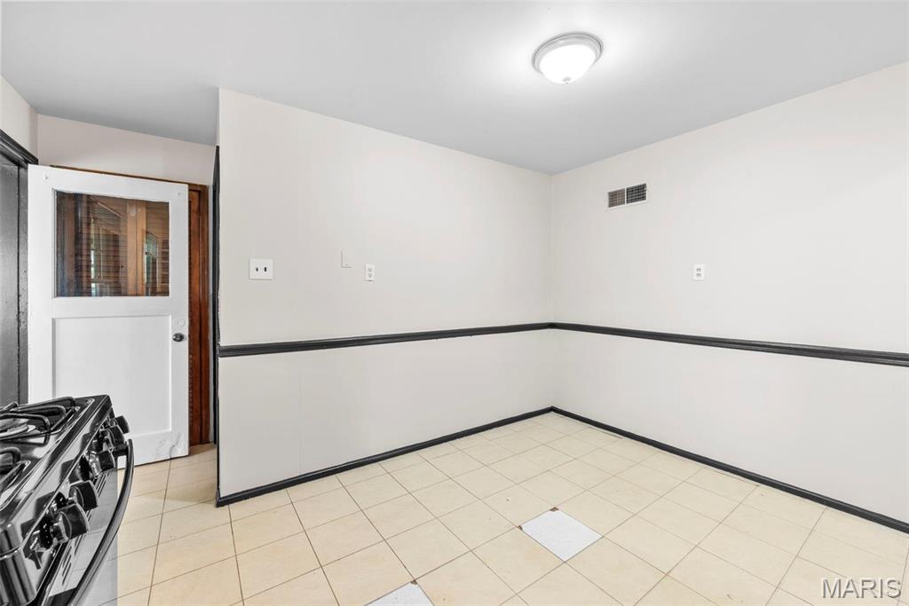 3155 O Hare Drive St. Ann, MO 63074 - Photo 10 of 24