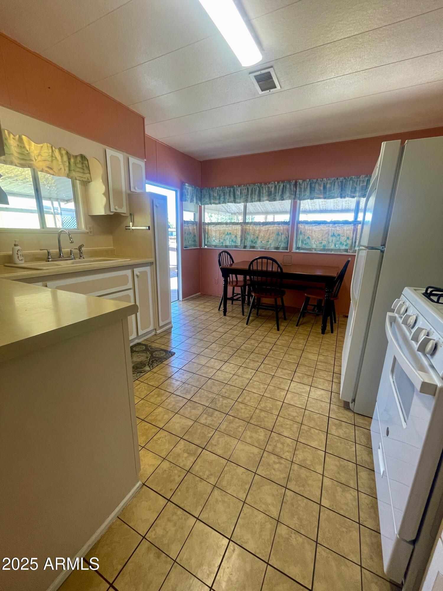 5201 West Camelback Road, Unit C110 Phoenix, AZ 85031 - Photo 12 of 37 Appliances Incl