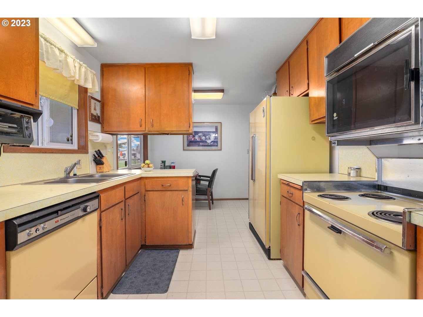 654 Oregon Way Woodburn, OR 97071 - Photo 17 of 32 Gallery Image 17