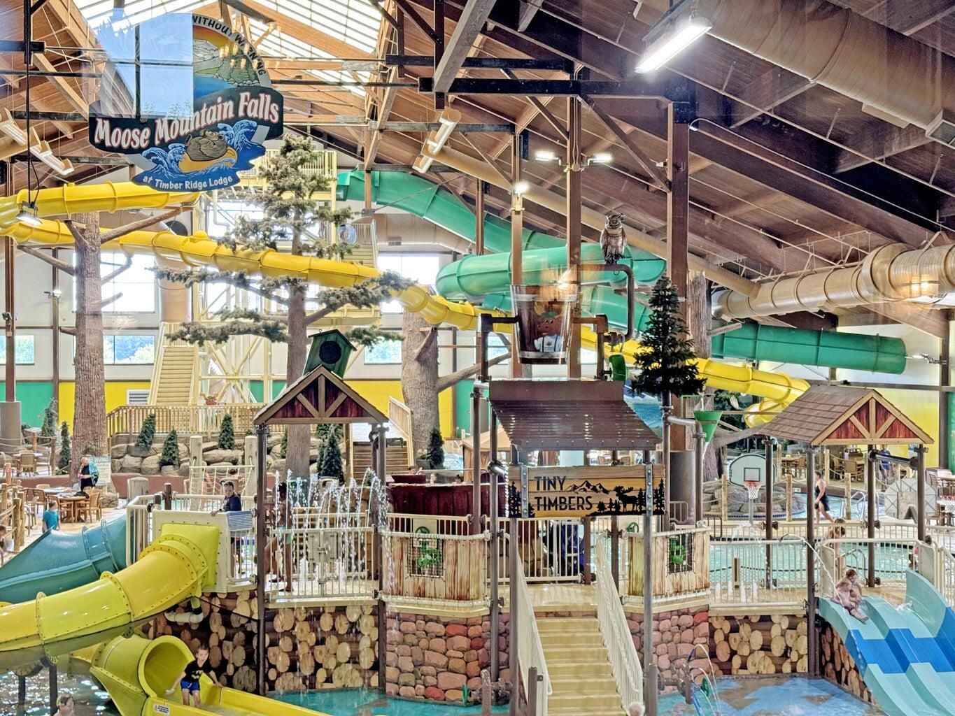 7020 Grand Geneva Way, Unit 361 Lyons, WI 53147 - Photo 5 of 7 Indoor Water Slides