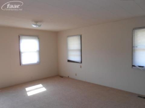 10456 East Mt Morris Road Davison, MI 48423 - Photo 9 of 12 20185813-8.JPG