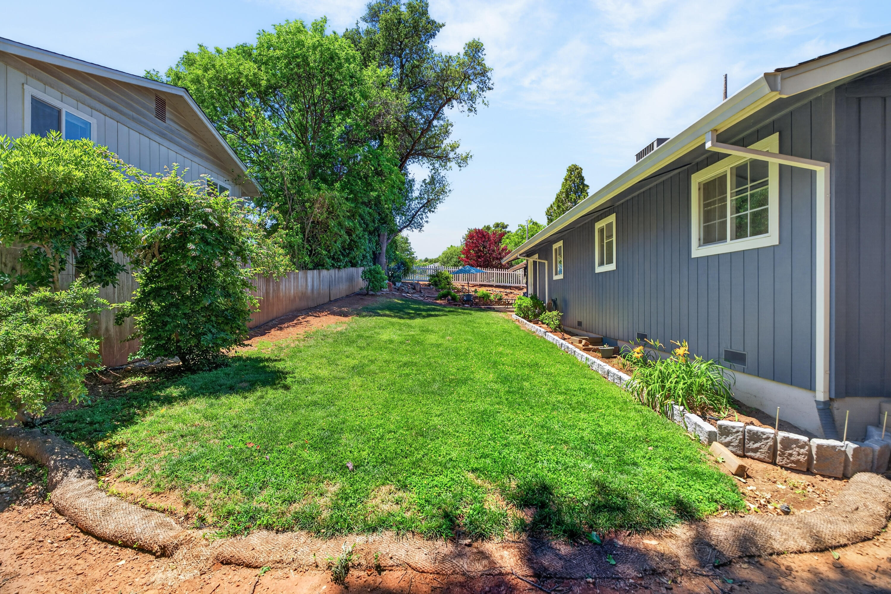1439 Harpole Road Redding, CA 96002 - Photo 28 of 30 Side of House
