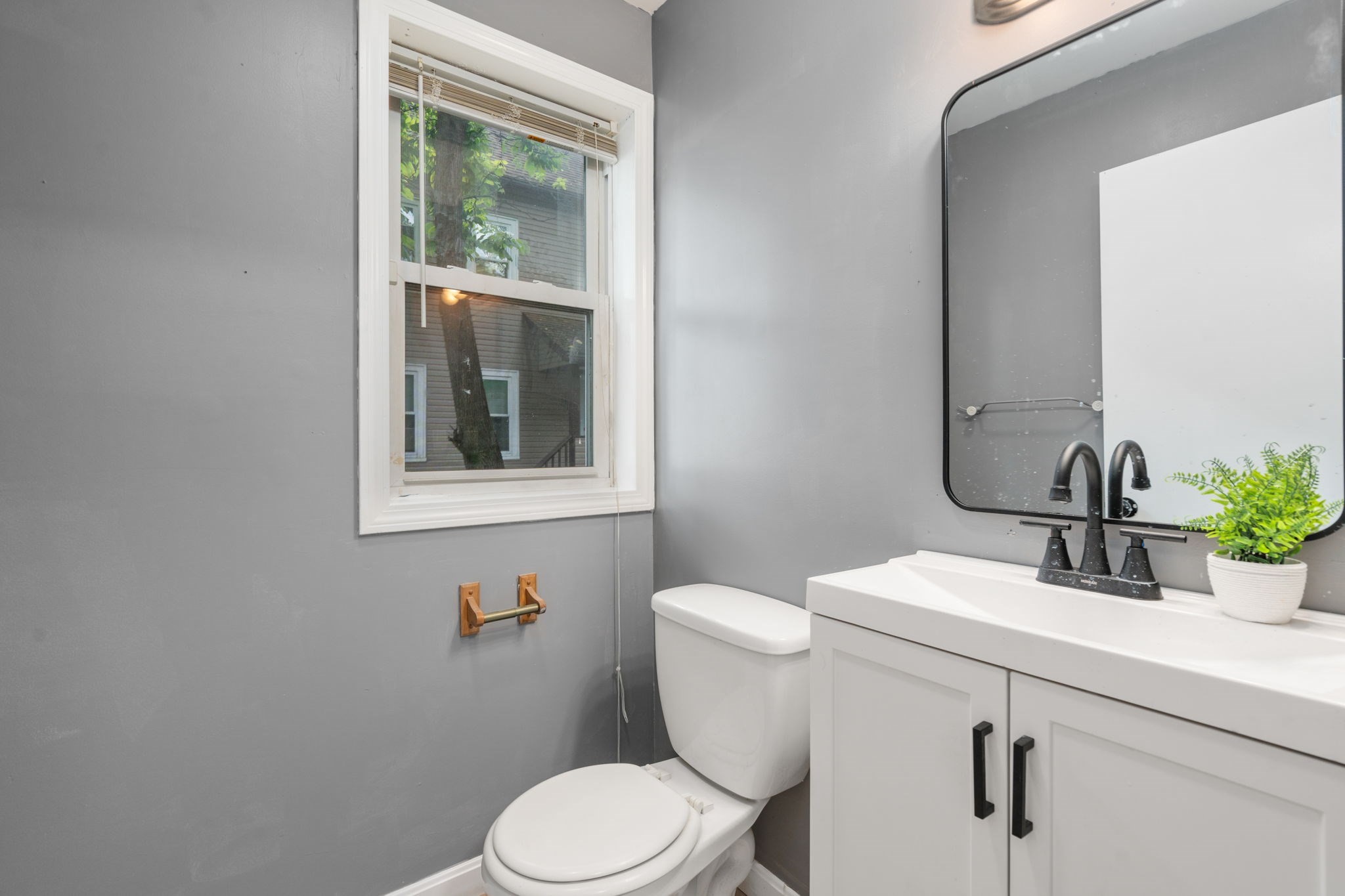 28 Dawes Street Springfield, MA 01109 - Photo 26 of 42 Gallery Image 26